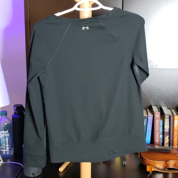 FREE W PURCHASE Under Armour Black Shirt - Picture 2 of 2